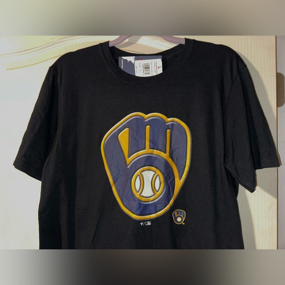 Men’s Milwaukee Brewers tee